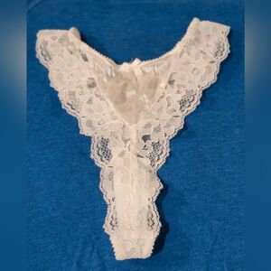 LUXURY Victoria's Secret Cream Lace Panty Thong   Sz XS / SMALL